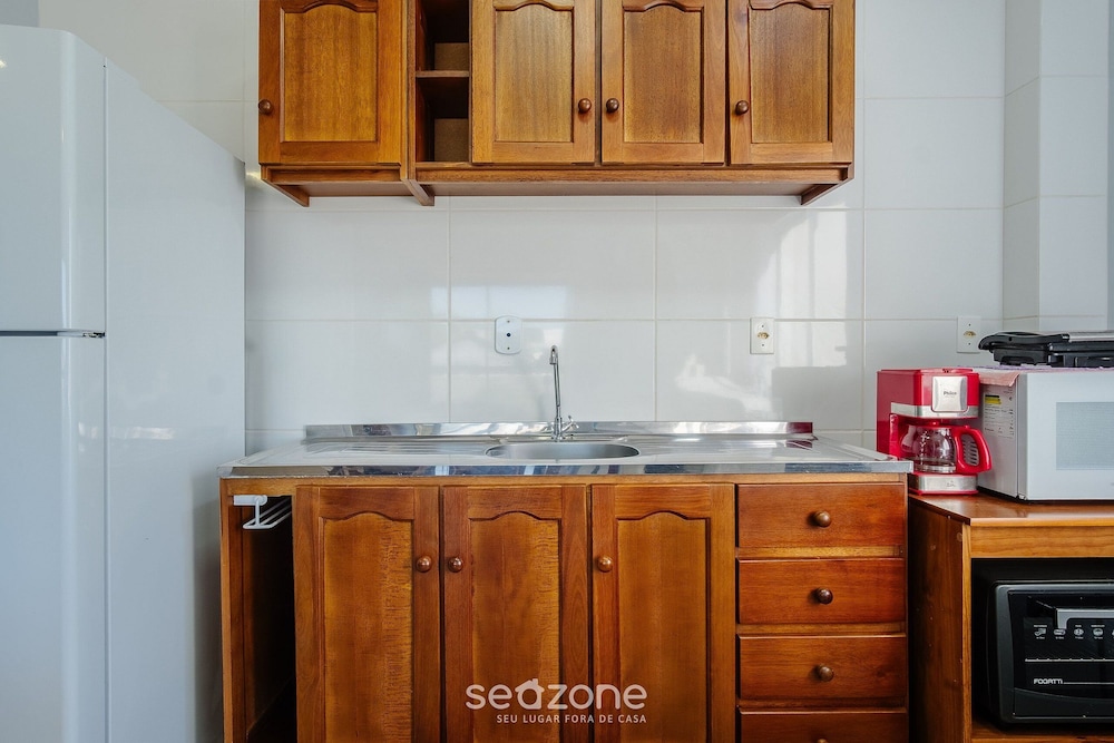 2 Bedroom Apartment 260m From the Beach Rib0201