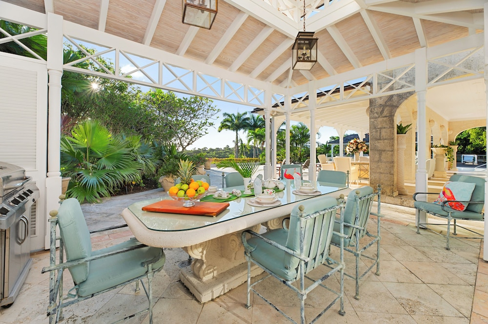 Waterfalls - 6 bed Peaceful and Secure Luxury