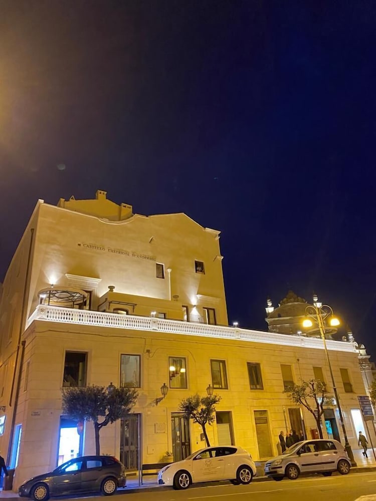Castello Castriota Scanderbeg Suites De Charme