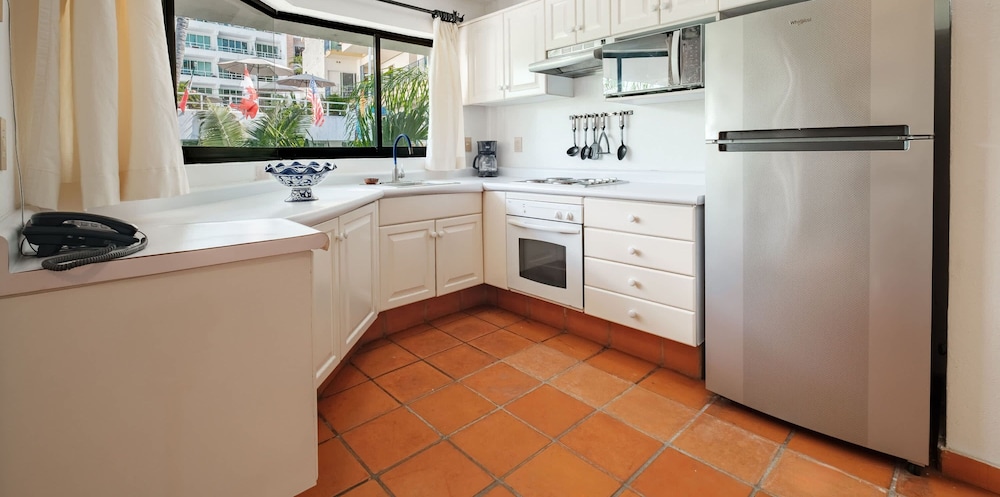 One Beach Street 310 C