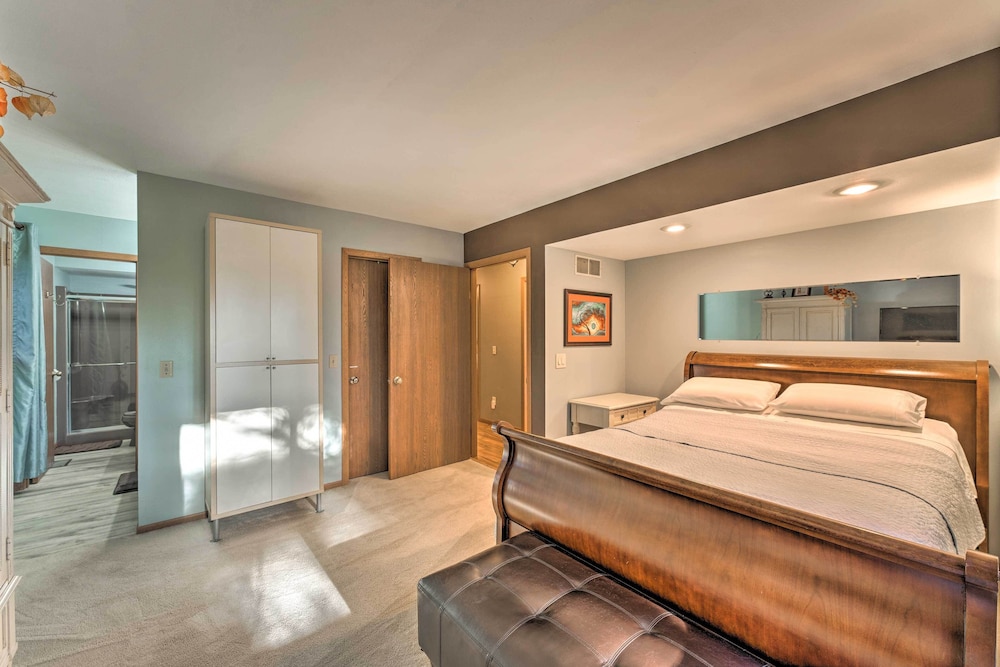 Lake Geneva Vacations - Lake Geneva Getaway w/ Fire Pit: Near Golf - Property Image 30