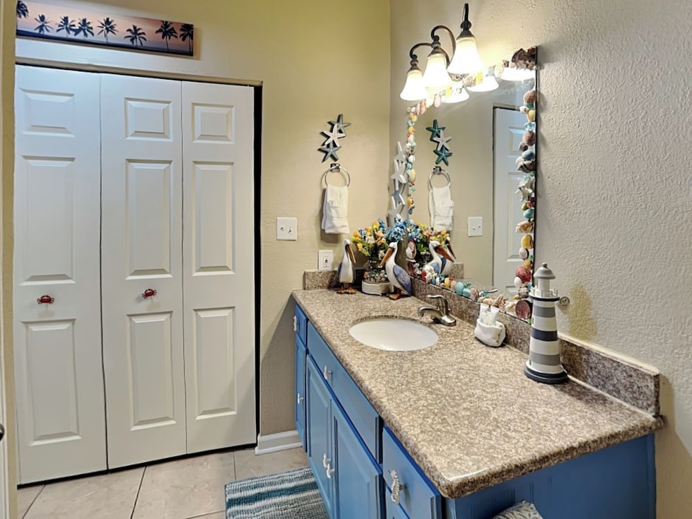 Harbor East Condominiums 414D by Ryson Vacation Rentals