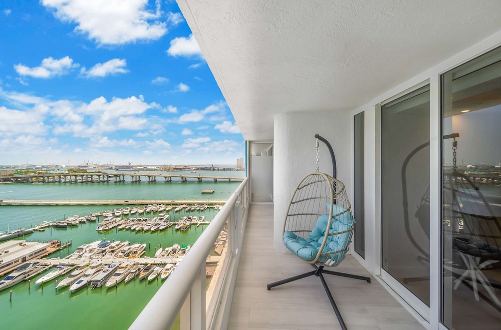 Diamond on the Bay in Miami