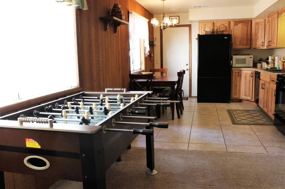Cabin with Foosball-Southern Comfort