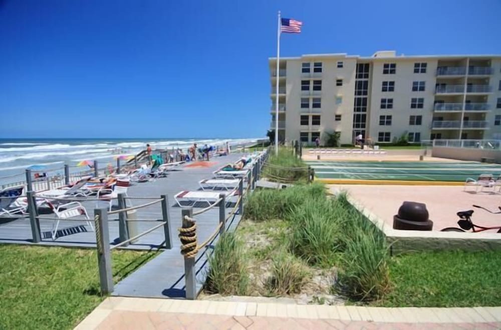 Sea Coast Gardens II 2 Bedroom Condo by Great Ocean Condos