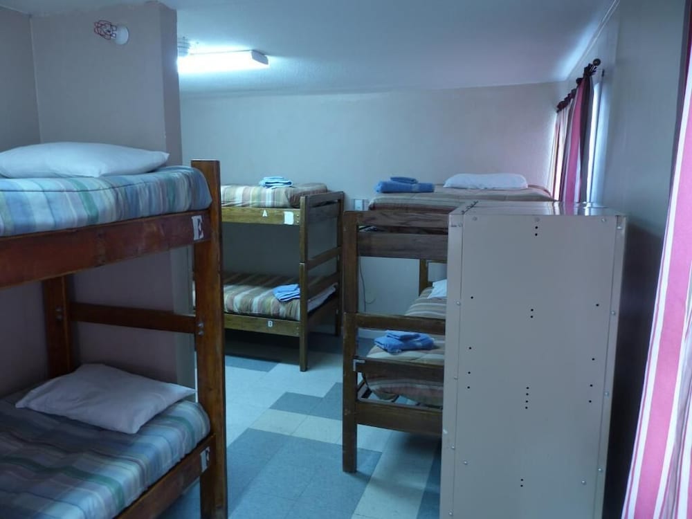 Bent Prop Inn & Hostel Downtown