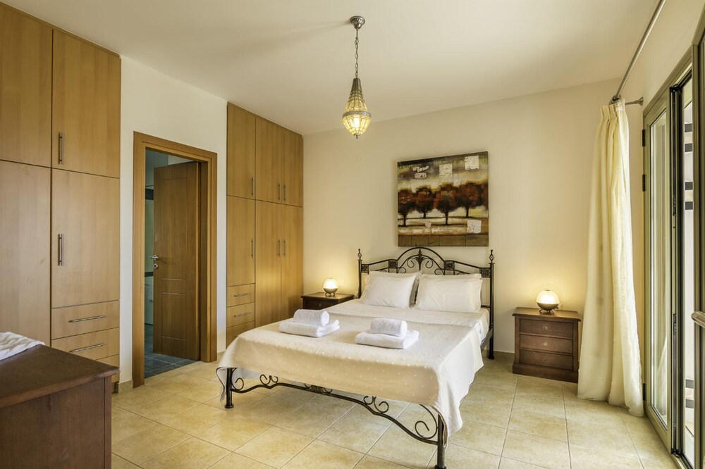 Villa Inna With 3 Bedrooms and 4 Bathrooms