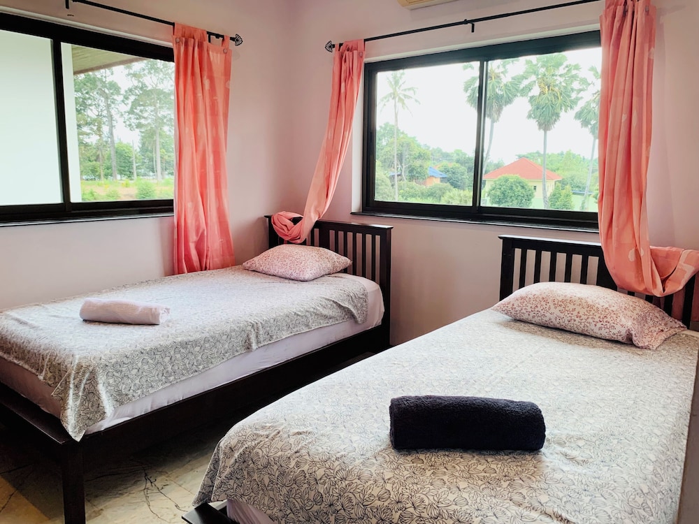 CET Resort & Rayong Padelcenter