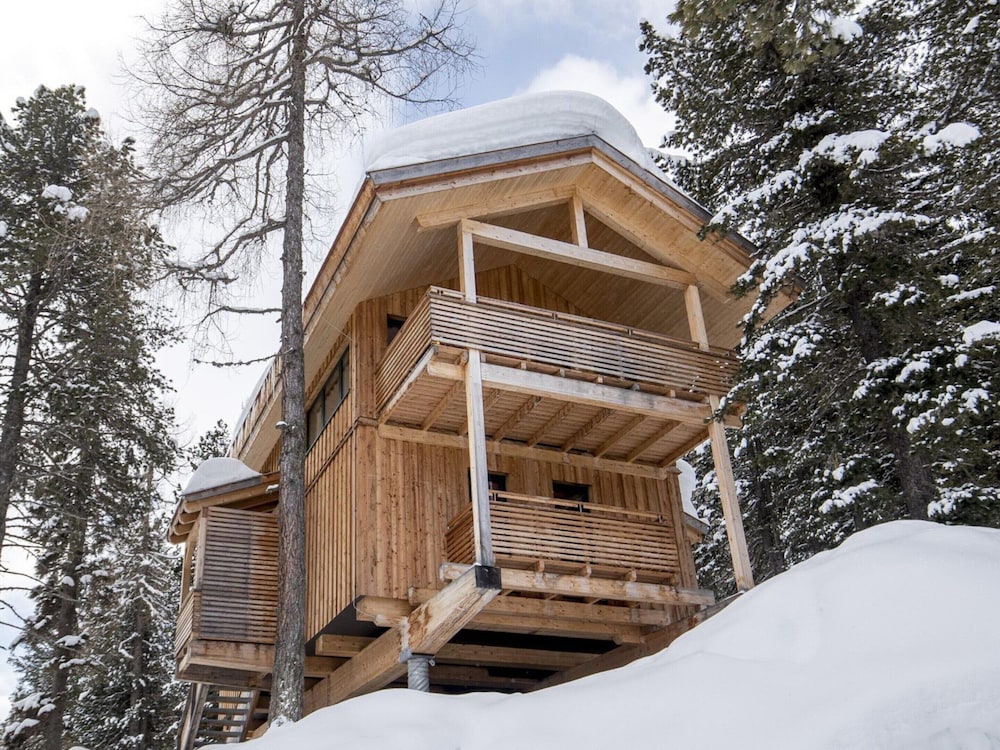 Amazing Chalet With Sauna