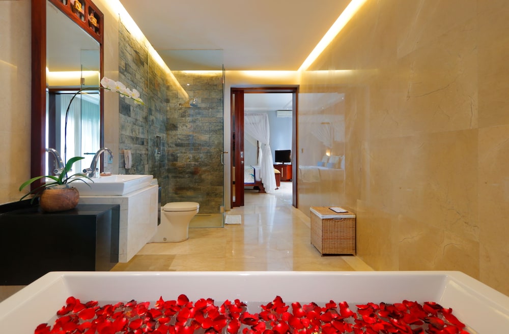SEMINYAK ICON by Karaniya Experience