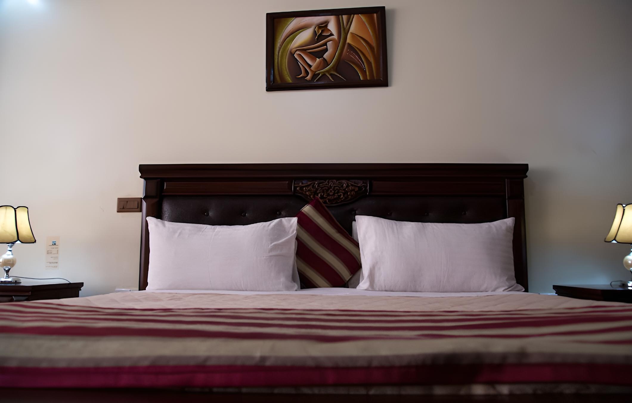 Karisimbi Hotel