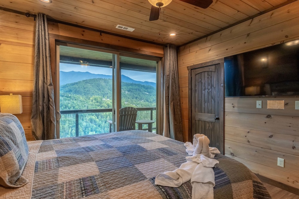 Stunning 4bedroom With Sky Views