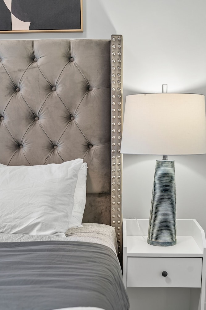 Furnished Apts near Harvard Stadium