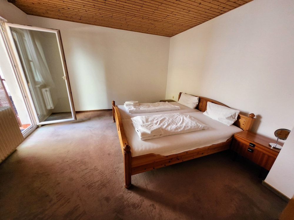 Entire House for Fitters and Craftsmen