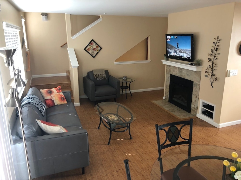 177 Ocean View 3 Bedroom Townhouse by Redawning view 4