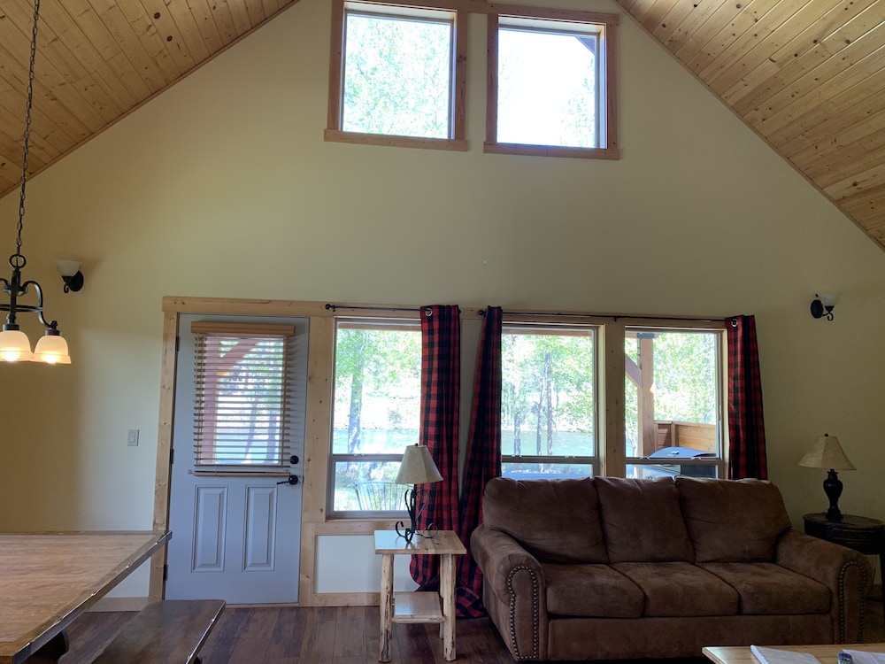 Methow River Lodge & Cabins