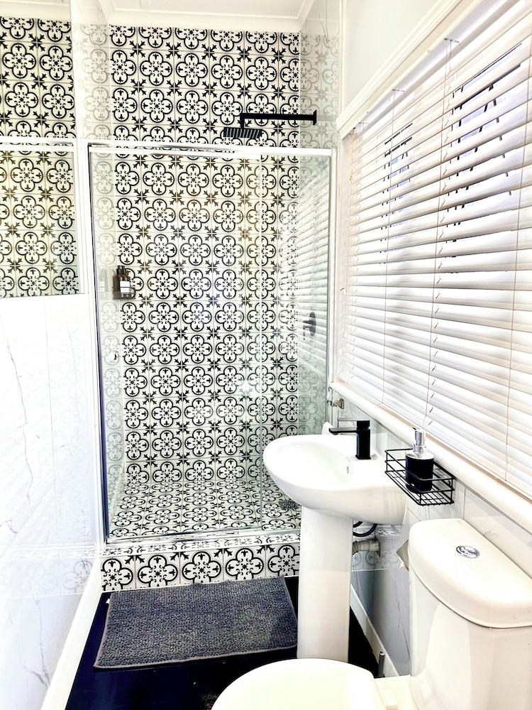 The Villa Rosa Guest House & Self-catering Apartments