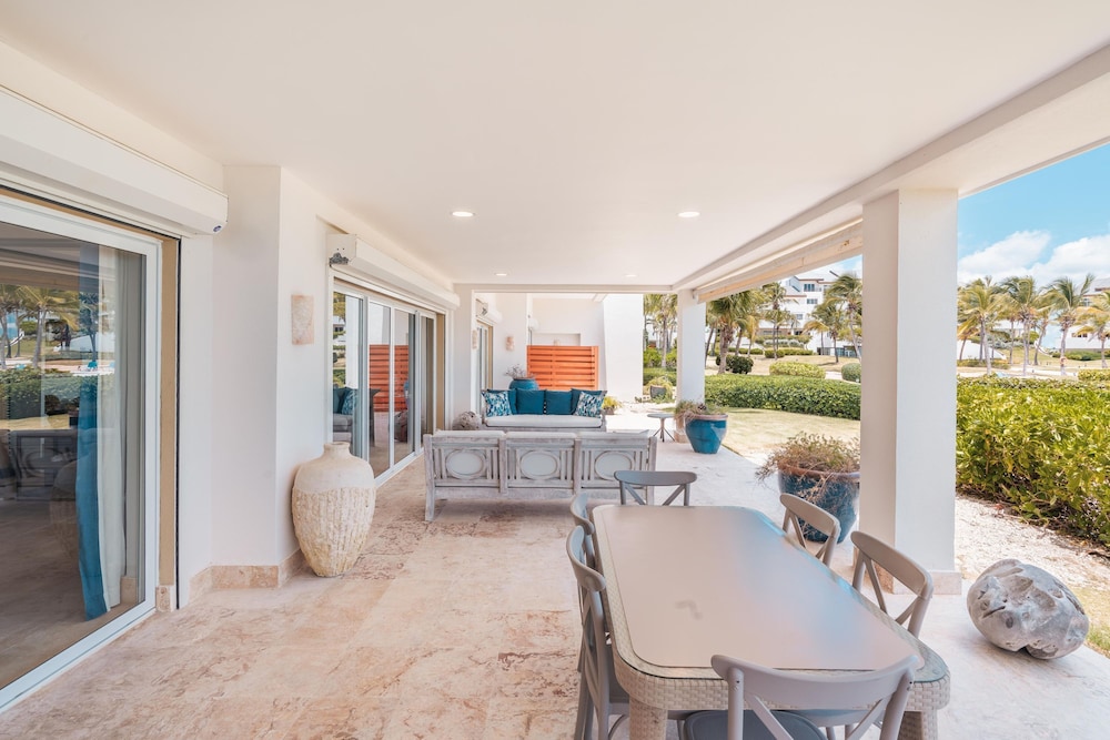 Apt w 2br-beachfront Private Pool in Sotogrande