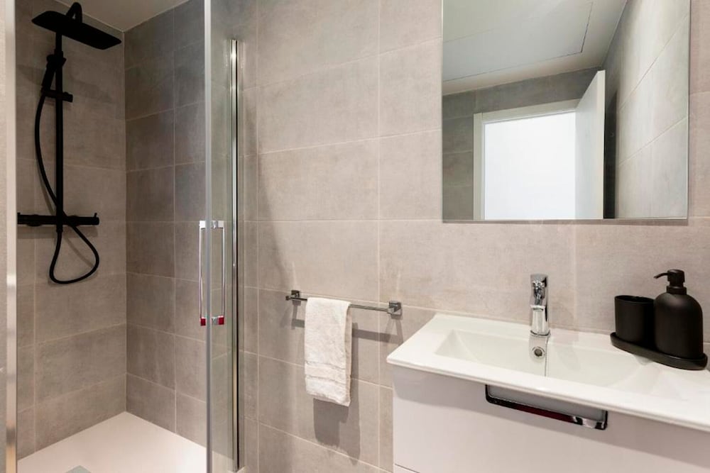 Urban Chill Apartments By Olala Homes