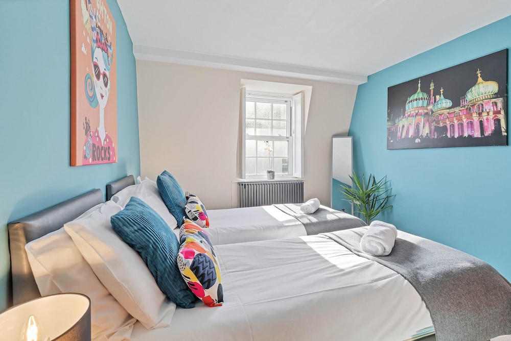 Pebble Mews House | By My Getaways | Parking for one small car