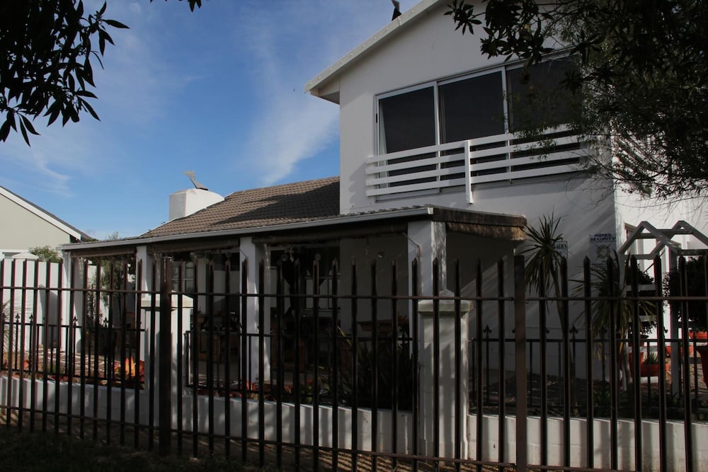 Makarios B&B