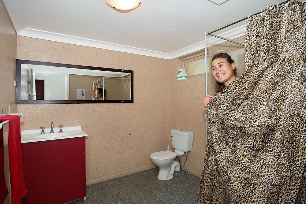 Backpackers In Paradise Resort - Hostel