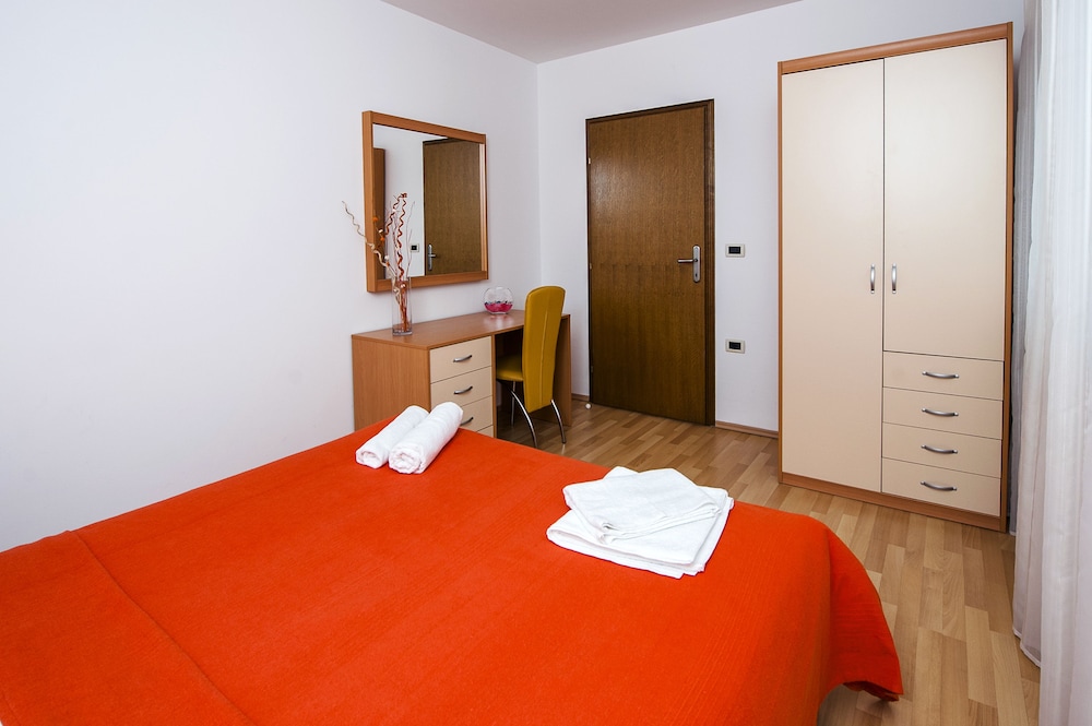 Apartments Davorka