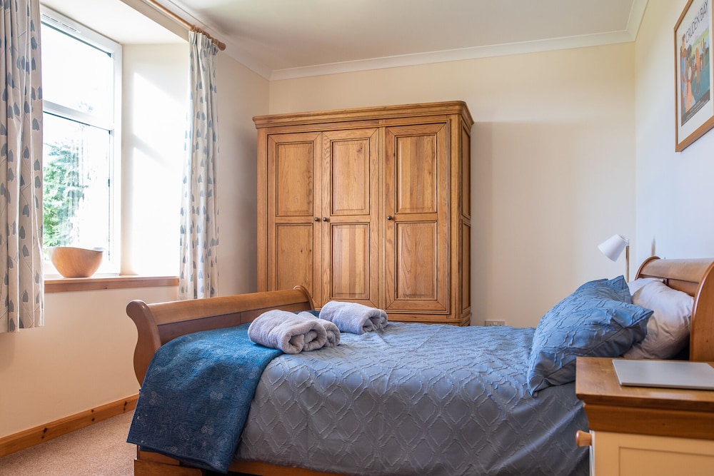 Wynford Holiday Cottages view 4
