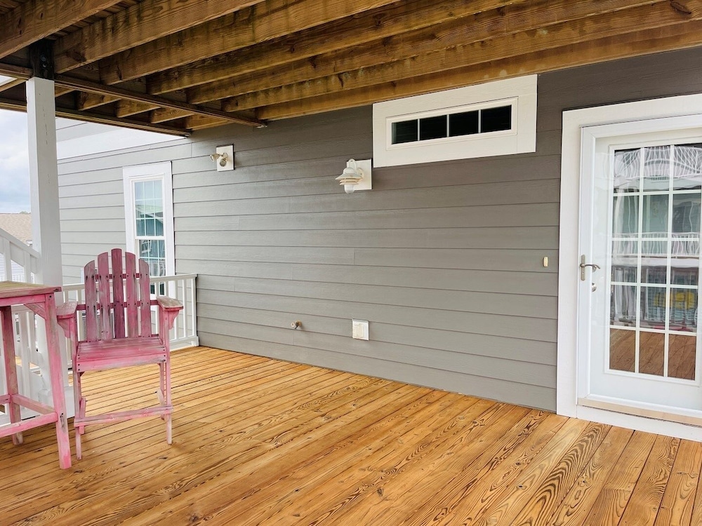 Compass Rose 4 Bedroom Home by RedAwning