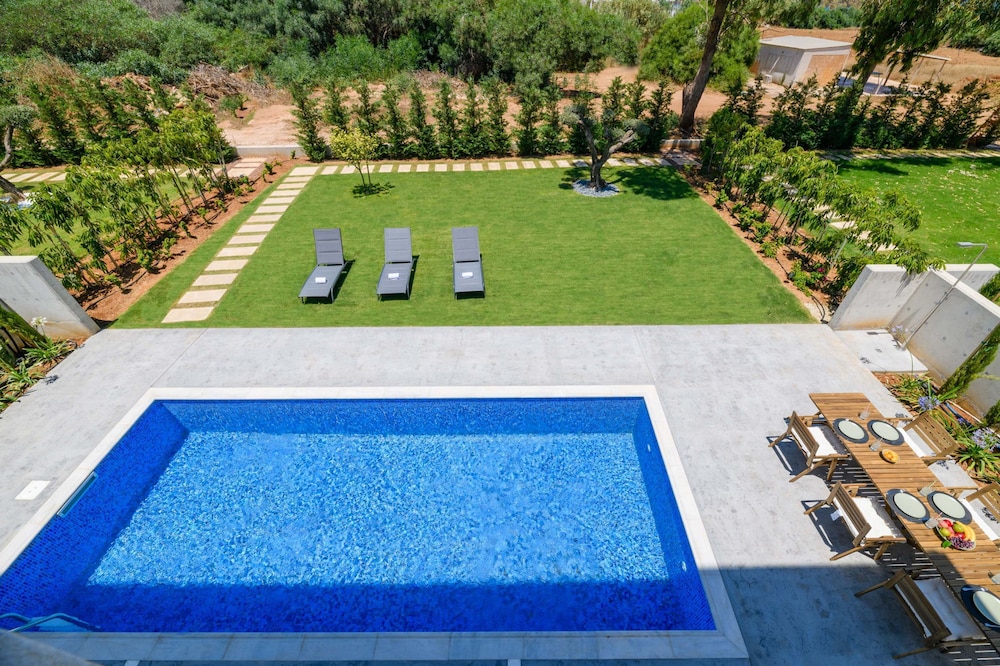 By The Beach - Sea Pearl Villa