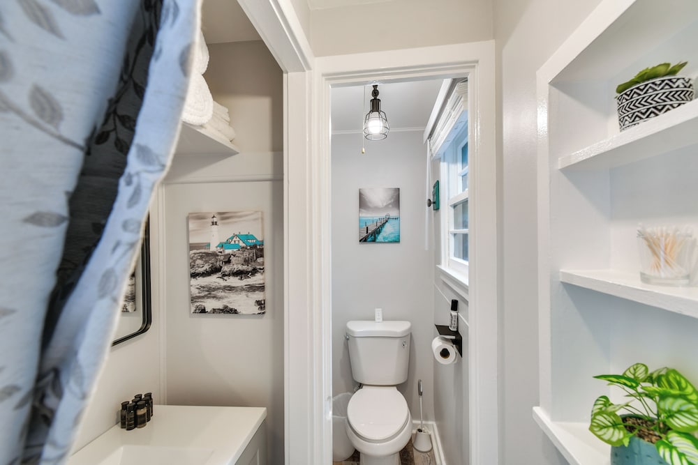 Steps to Water: Houghton Lake Cottage!
