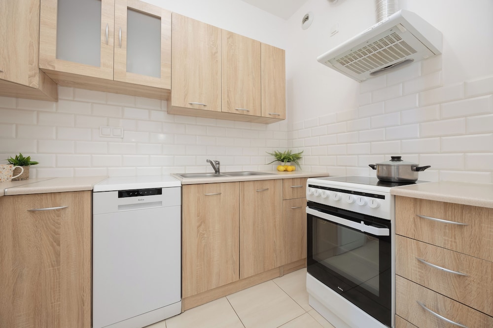 Wolska Apartment With Parking by Renters view 4