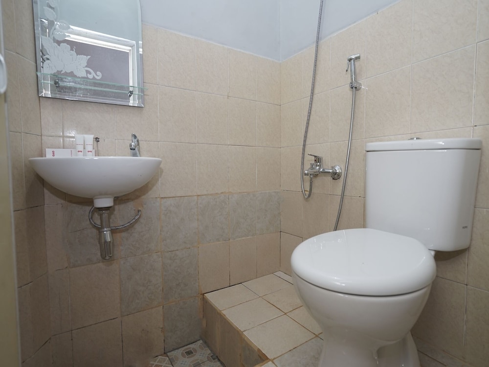 Hotel O Palembang Near Bumi Sriwijaya Stadium Formerly HPA Homestay