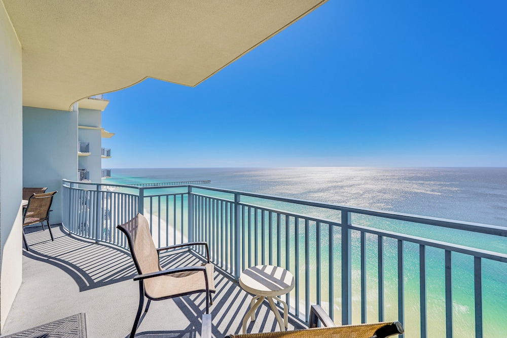 Beachfront Panama City Condo: Walk to Pier Park!