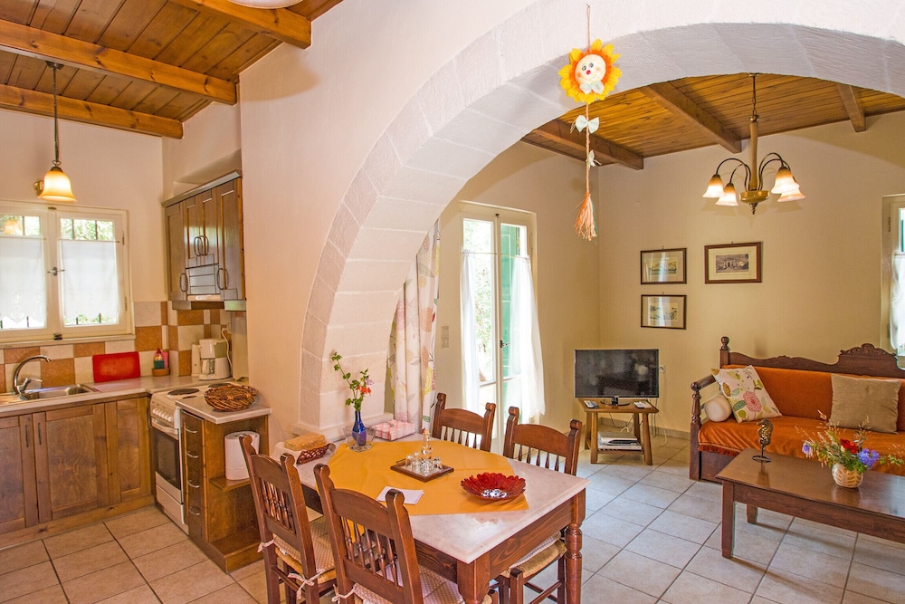 Helianthos Villas