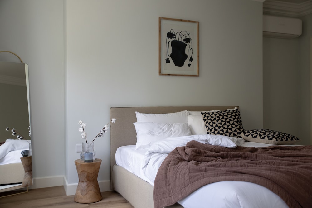 Gulaid House Knightsbridge by Bob W London