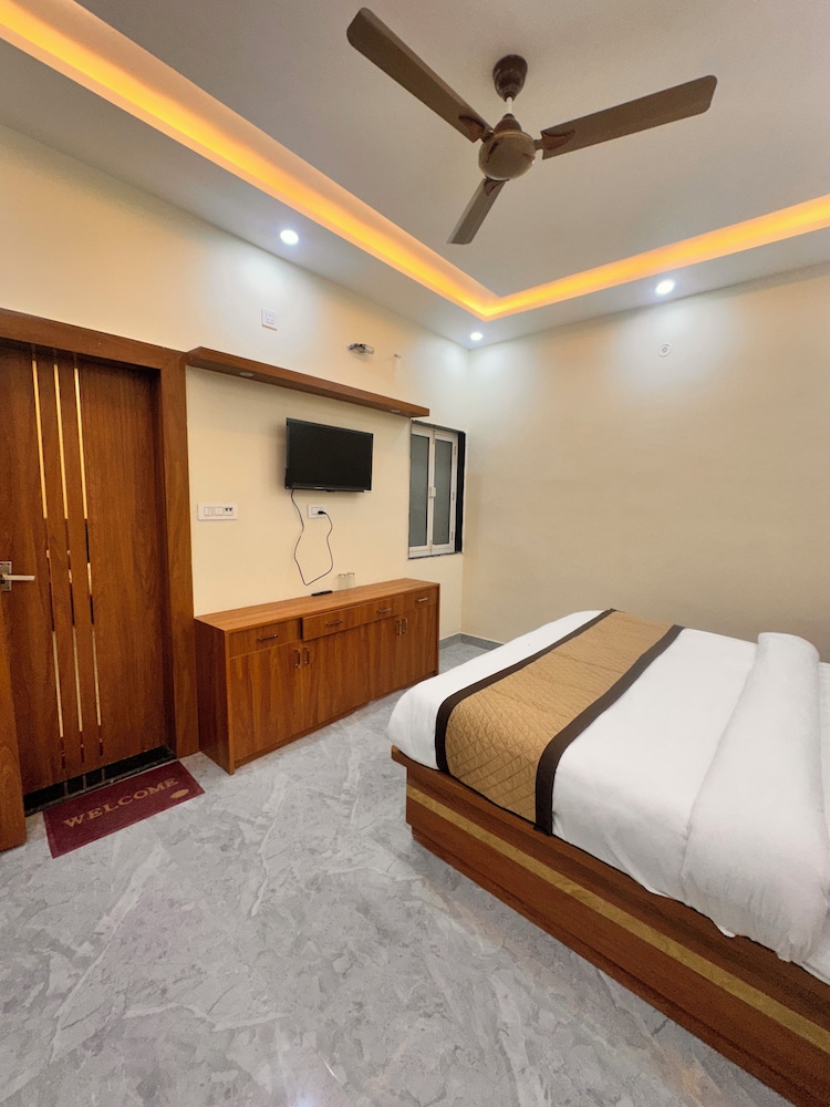 Hotel R.K Palace