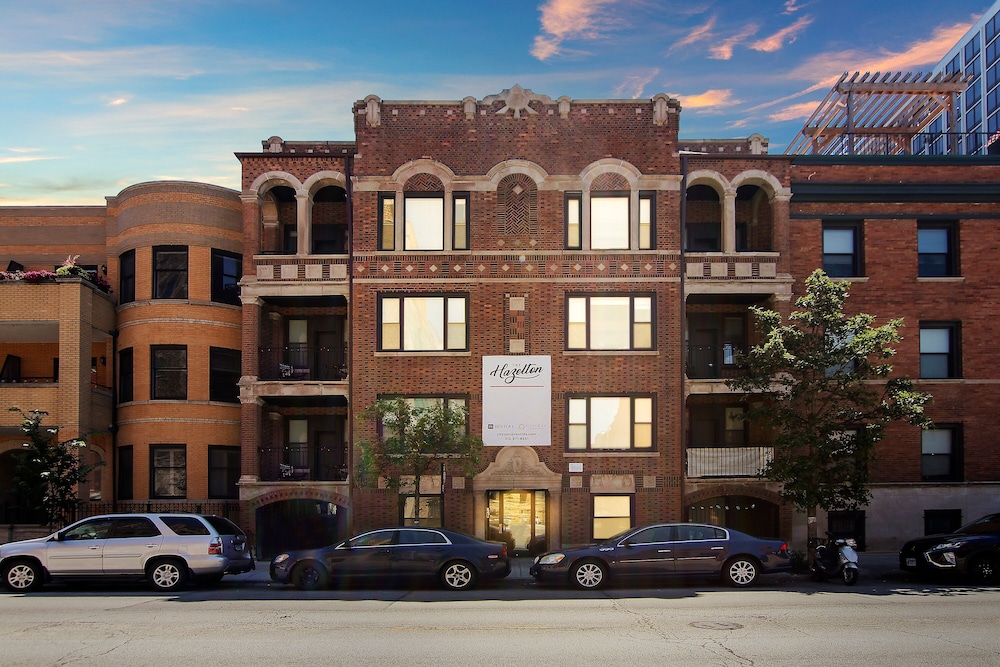 Minimalist Design Studio Apt in Uptown view 2