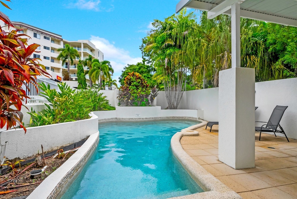 Trinity Beach Retreat With Pool and Scenic Views