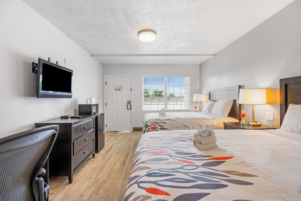 Budgetel Inn and Suite