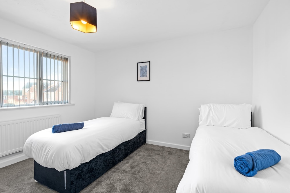 Homely 3 bed House Near Birmingham City Centre