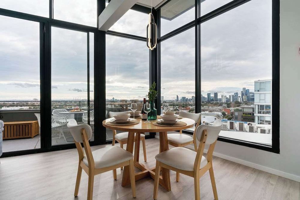 City Meets The Sea Melbourne Penthouse