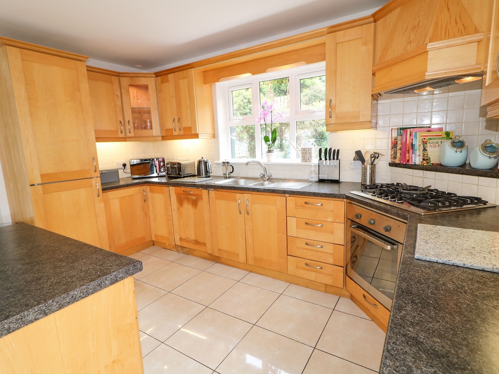 12 Hillview
