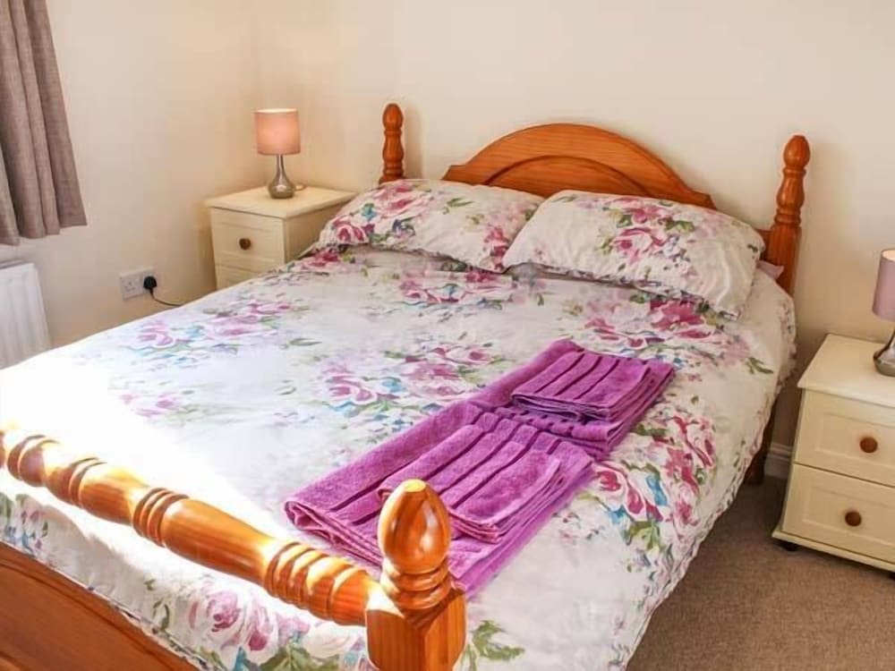 Primrose Cottage view 2