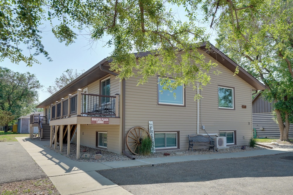 'sacajawea Suite 1' w/ Deck in Heart of Medora!