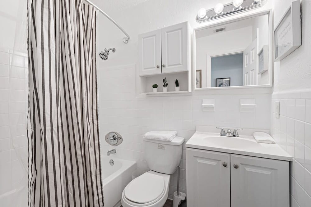 Bright and Spacious 2 BR Apartment