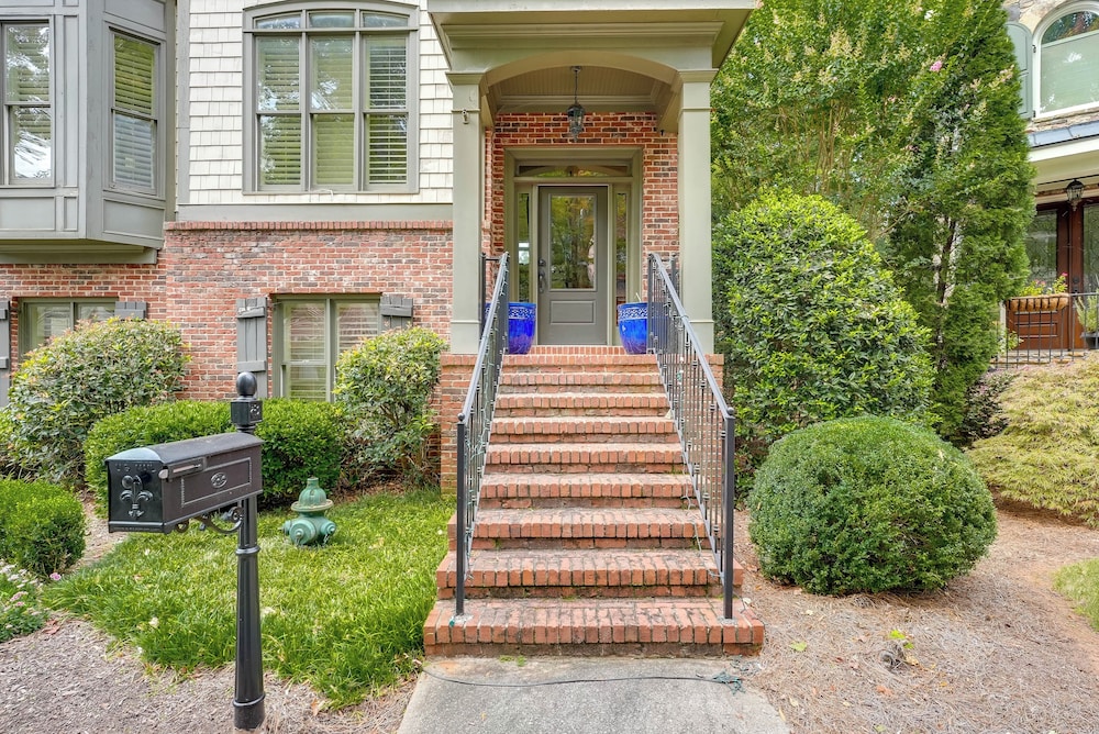 Pets Welcome! Spacious ATL Area Retreat w/ Deck