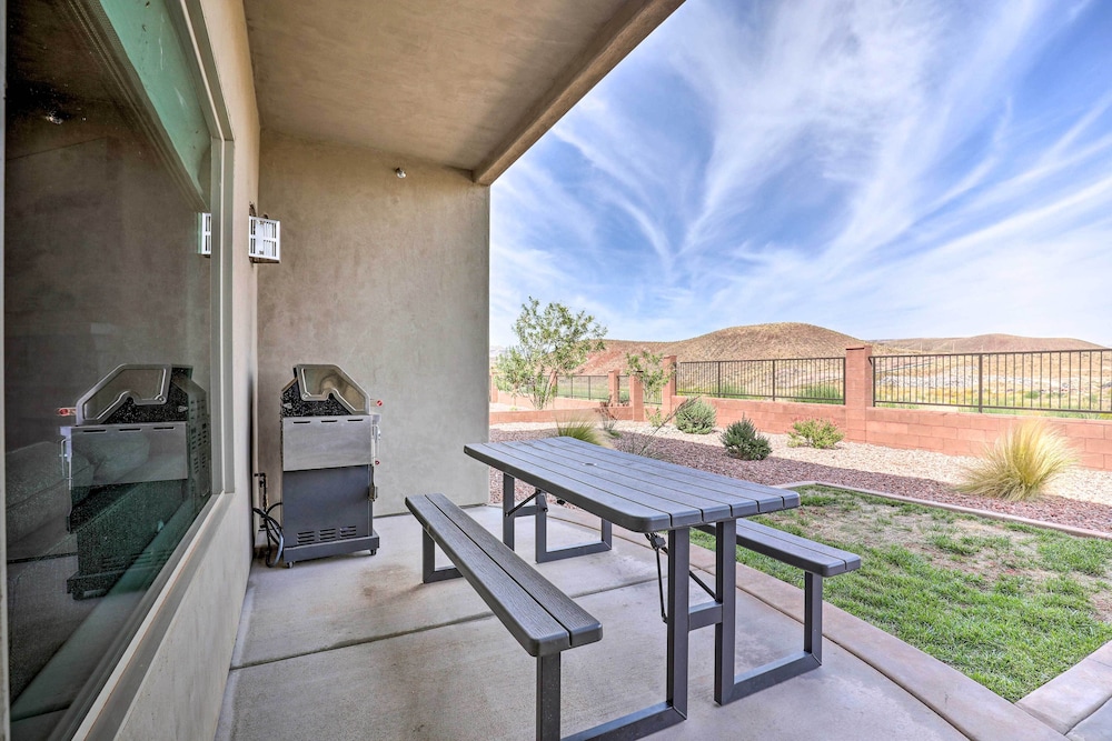 Newly Constructed Zion Village Townhome w/ Hot Tub