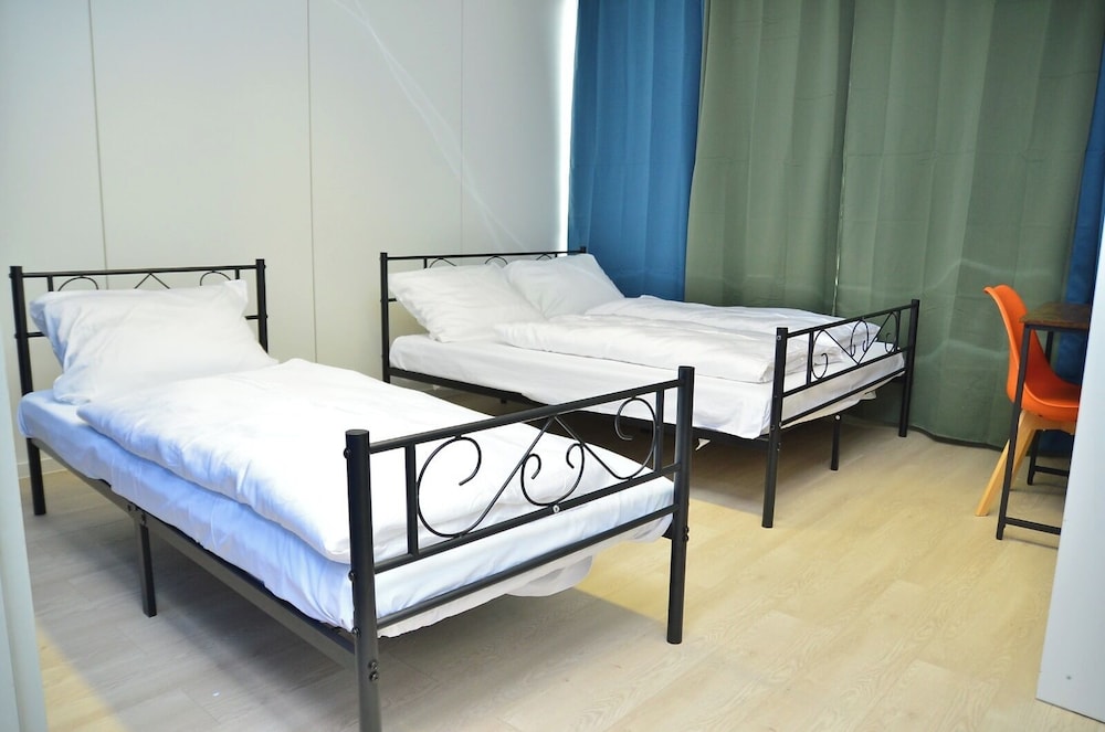 XENON HOSTELS UG