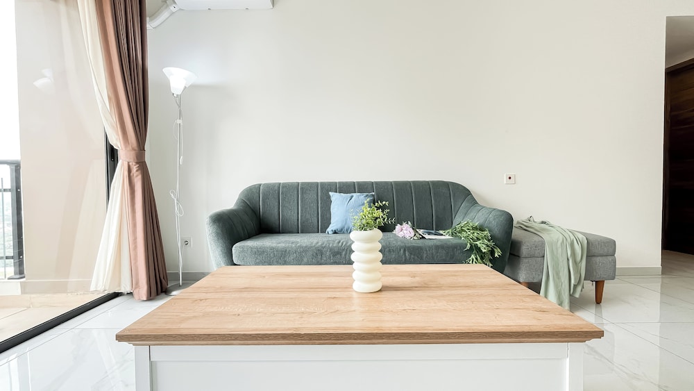 Quiet And Homey 2Br With Extra Room Apartment Sky House Bsd